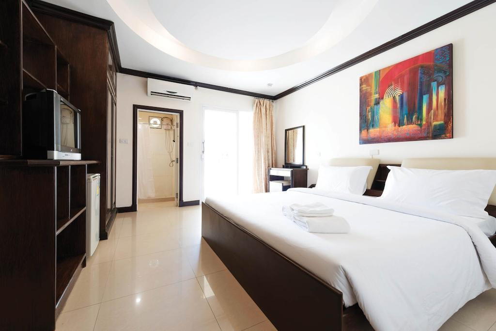 Safe House Hostel Patong Room photo