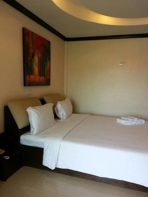 Safe House Hostel Patong Room photo